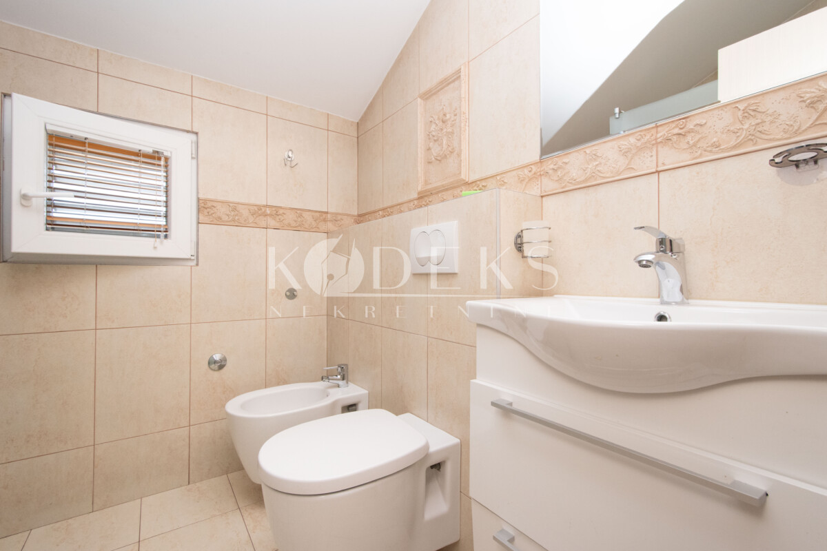 izdavanje kuća zelenika house for rent podgorica zabjelo-9