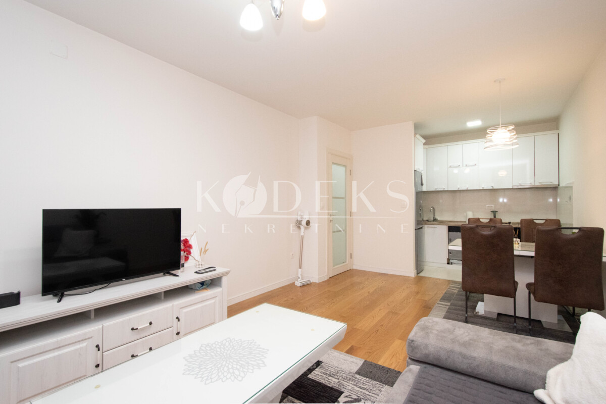 jednosoban stan izdavanje central point big fashion one bedroom apartment for rent podgorica -2