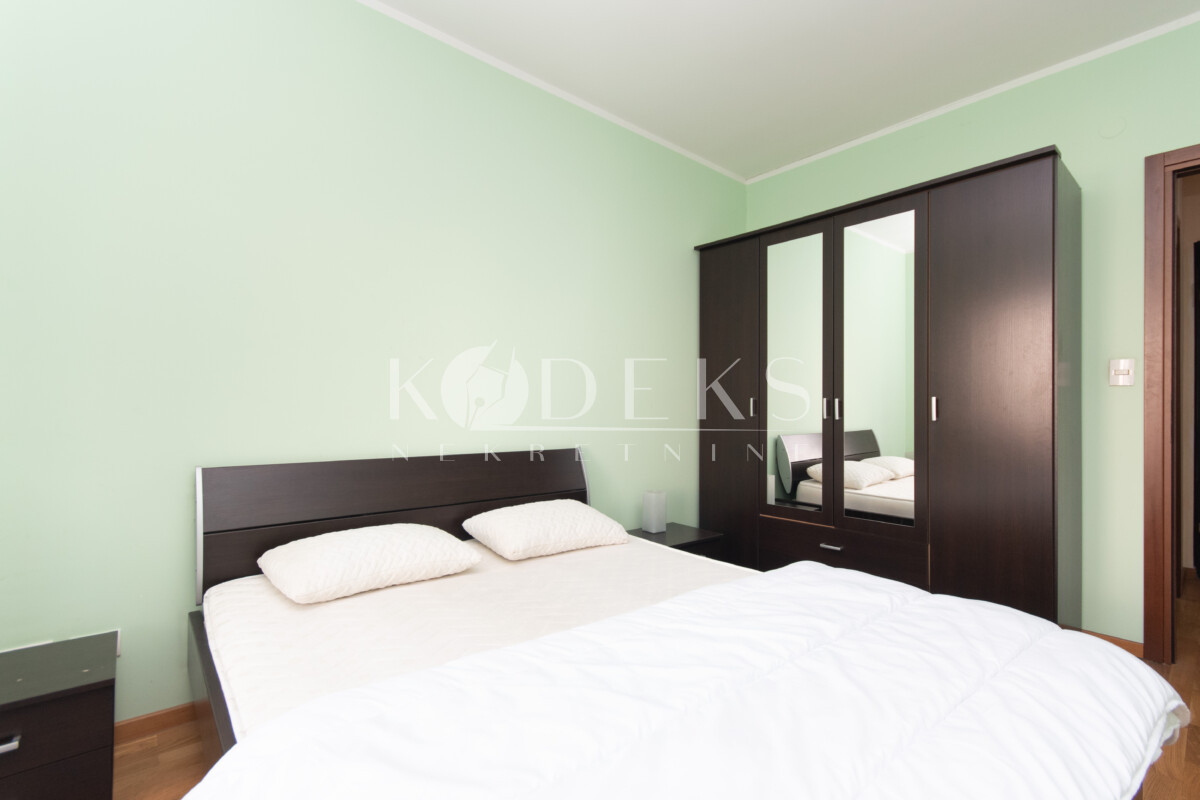 jednosoban stan izdavanje siti kvart one bedroom apartment for rent podgorica big fashion (7)