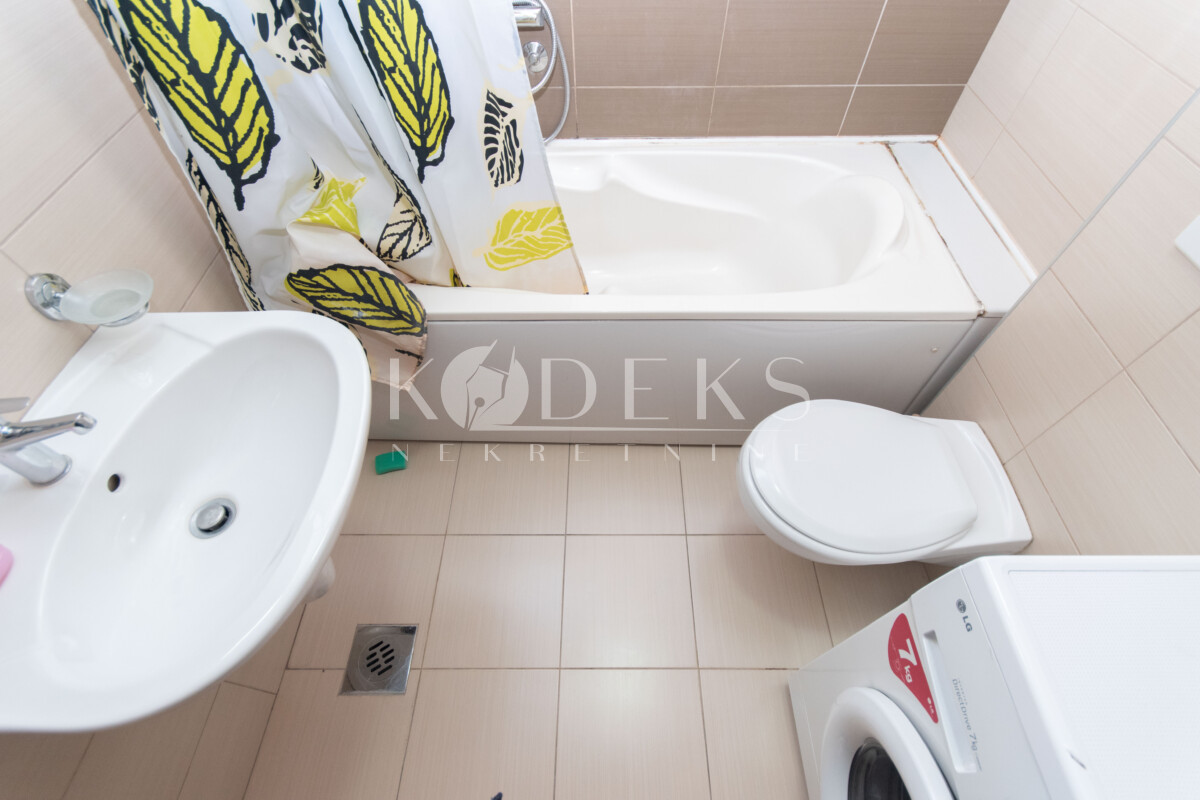 jednosoban stan izdavanje siti kvart one bedroom apartment for rent podgorica big fashion (8)