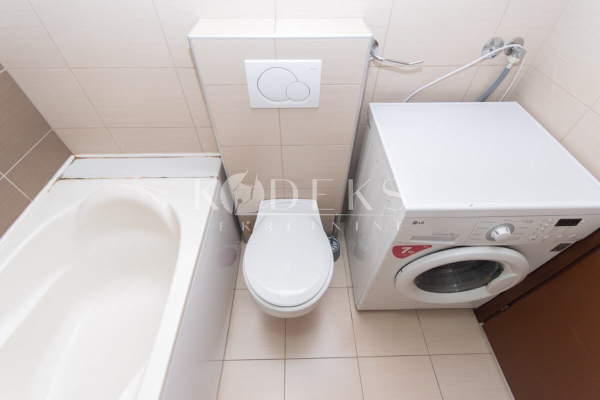 jednosoban stan izdavanje siti kvart one bedroom apartment for rent podgorica big fashion (9)