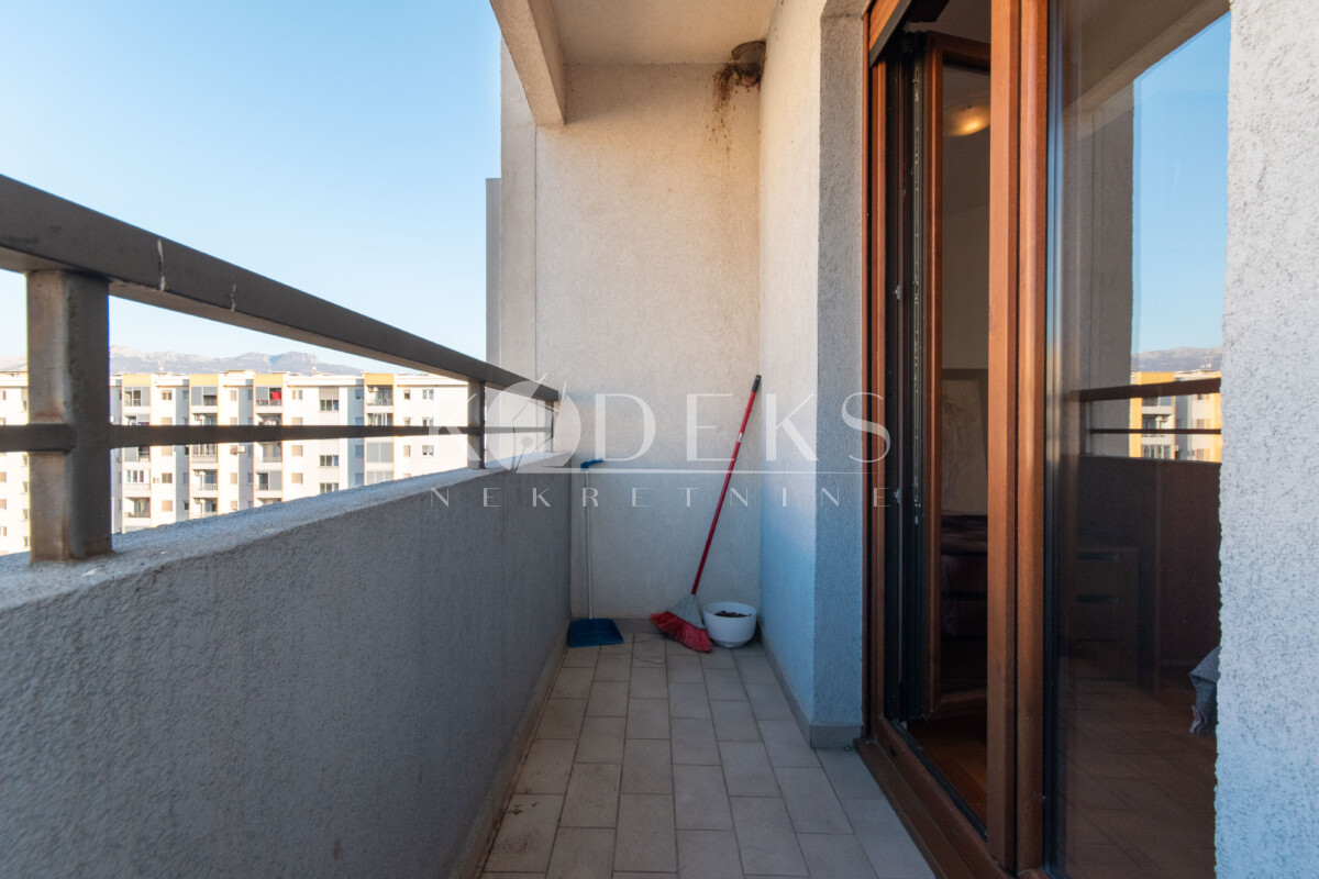 trosoban stan izdavanje stari aerodrom podgorica three bedroom apartment for rent montenegro crna gora (16)