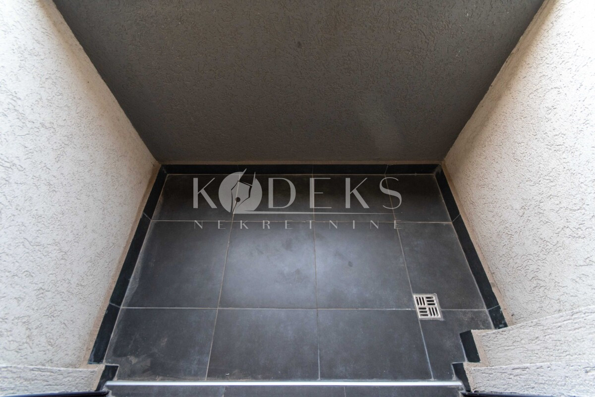 dvosoban stan izdavanje vezirov most centar momisici preko morace one bedroom apartment two bedroom ( (16)