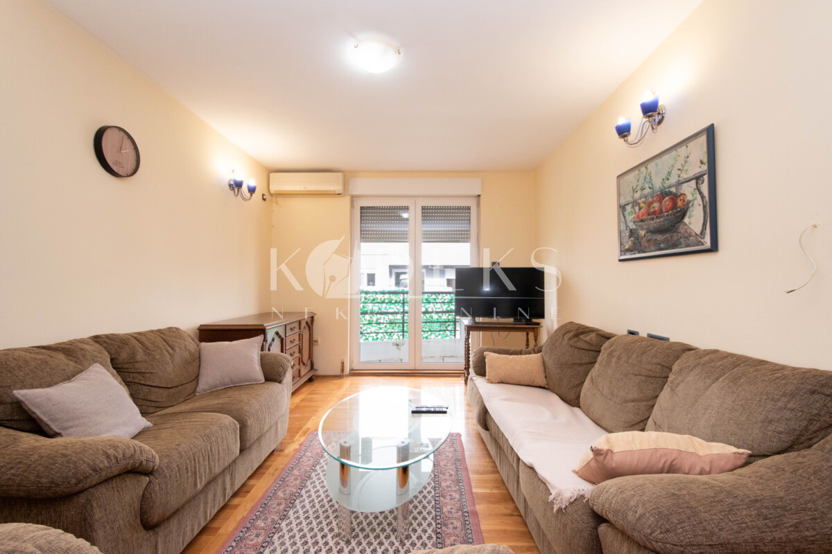 jednosoban stan izdavanje one bedroom apartment for rent podgorica stara varoš-1